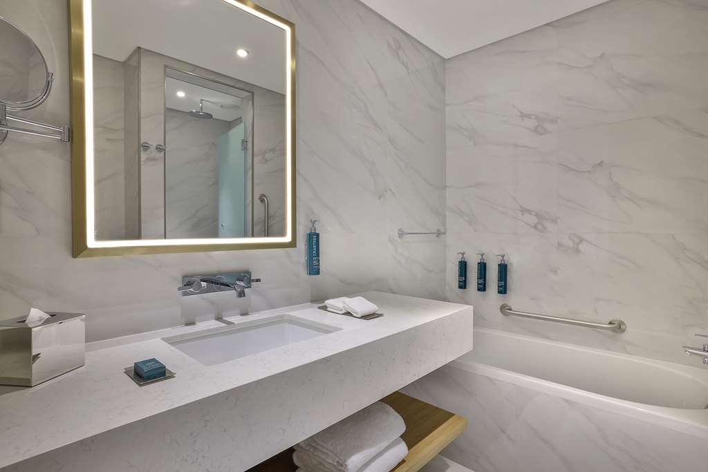 Hilton Garden Inn Dubai Business Bay Phòng bức ảnh